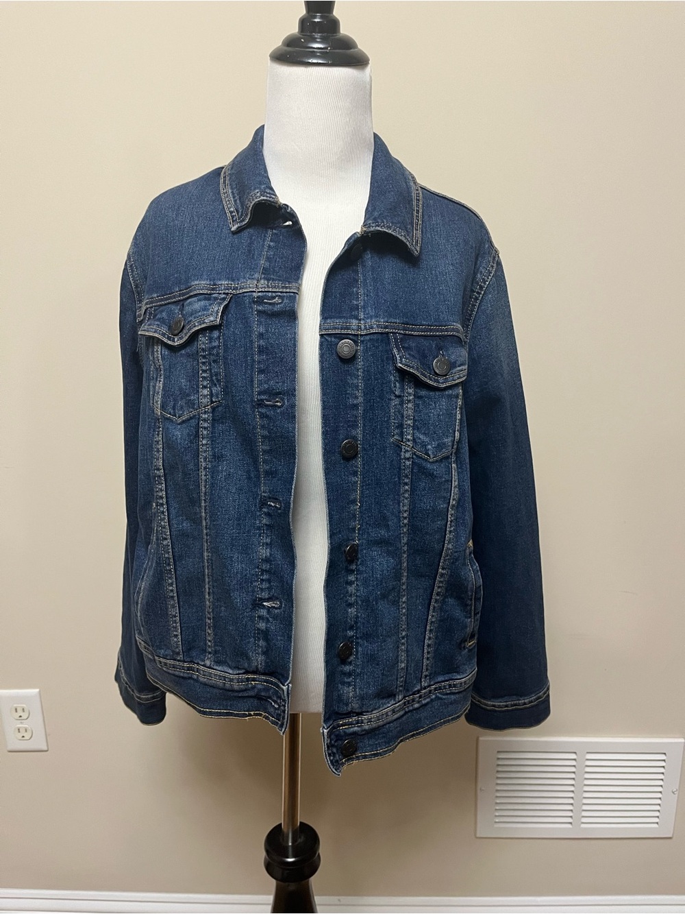 Old Navy Women’s Dark Blue Denim Jacket